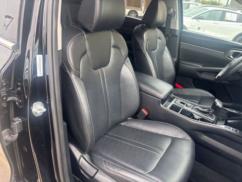 Used 2024 Kia Sorento S FWD image 39