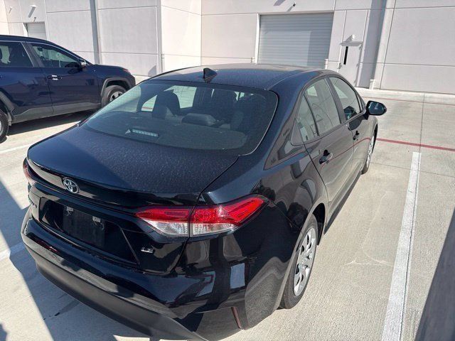 Used 2026 Toyota Corolla LE FWD image 8