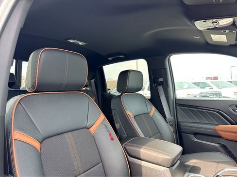New 2026 GMC Canyon AT4 image 5