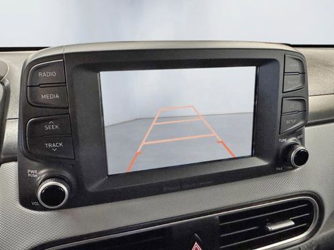 Used 2019 Hyundai Kona SEL image 17