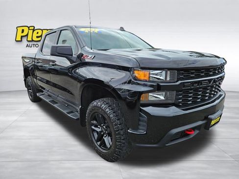 Used 2022 Chevrolet Silverado 1500 Custom Trail Boss w/ Midnight Edition AWD/4WD image 6