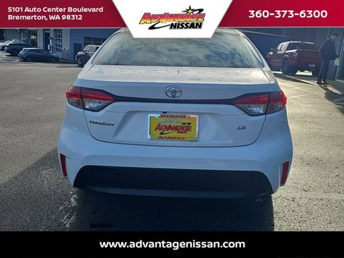 Used 2024 Toyota Corolla LE image 4