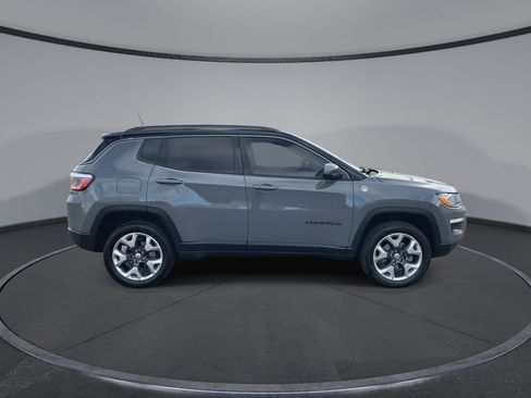 Used 2020 Jeep Compass Trailhawk image 9
