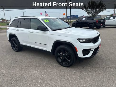 Used 2023 Jeep Grand Cherokee Altitude AWD/4WD image 9