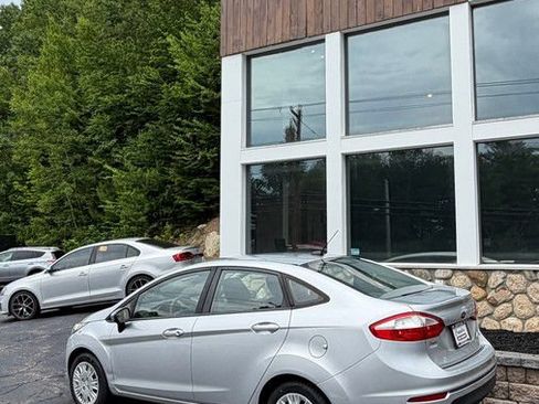 Used 2014 Ford Fiesta S FWD image 26