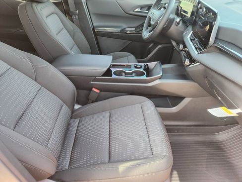 New 2026 Chevrolet Equinox RS w/ LPO, Floor Liner Package image 10