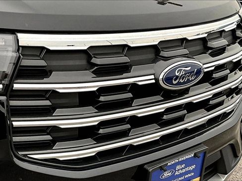 Certified 2025 Ford Explorer Active image 30