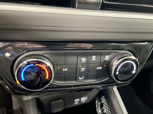 Used 2024 Chevrolet TrailBlazer LT w/ Driver Confidence Package FWD image 15