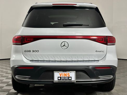 Used 2023 Mercedes-Benz EQB 300 4MATIC w/ Exclusive Package image 23