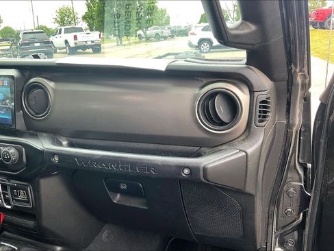 Used 2020 Jeep Wrangler Unlimited Sport S AWD/4WD image 16