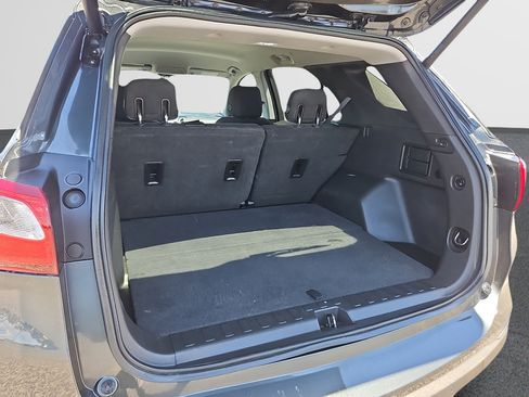 Used 2020 Chevrolet Equinox LT FWD image 9