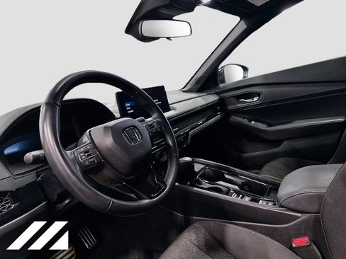 Used 2025 Honda Accord Sport image 9
