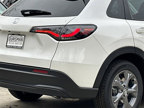 New 2026 Honda HR-V LX image 6