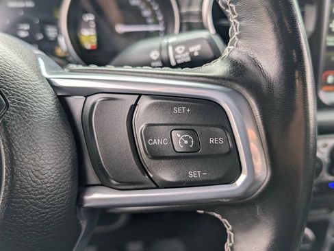 Used 2021 Jeep Wrangler Unlimited Sahara w/ Cold Weather Group AWD/4WD image 24