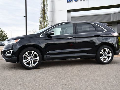 Used 2018 Ford Edge Titanium w/ Equipment Group 302A AWD/4WD image 2