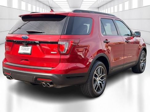 Used 2018 Ford Explorer Sport w/ Equipment Group 401A AWD/4WD image 5