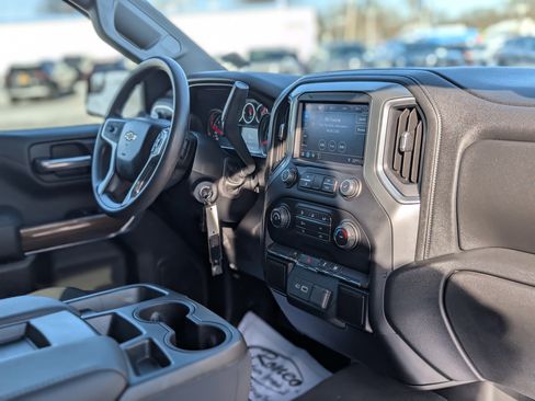Used 2020 Chevrolet Silverado 1500 LT image 38