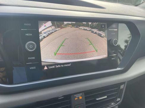 Certified 2023 Volkswagen Taos SE FWD image 27