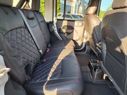 Used 2024 Jeep Wrangler Unlimited Sport AWD/4WD image 8