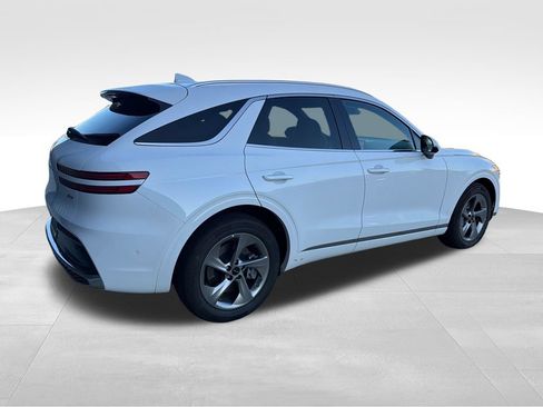 Certified 2026 Genesis GV70 2.5T Advanced AWD/4WD image 4
