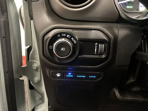 Used 2023 Jeep Wrangler Unlimited w/ Sun & Screen Package AWD/4WD image 29