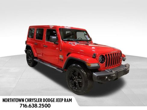Used 2021 Jeep Wrangler Unlimited Sahara image 2