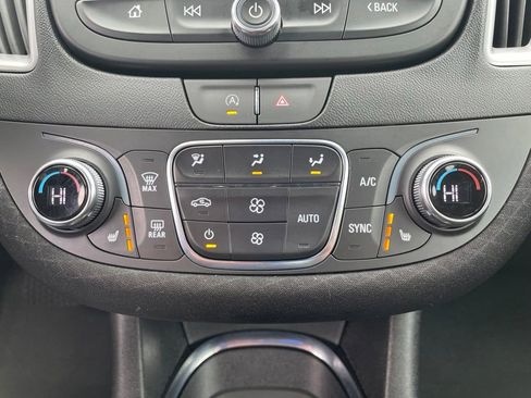 Used 2024 Chevrolet Malibu LT FWD image 23