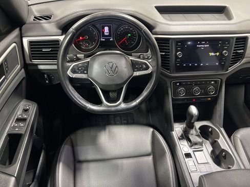 Used 2020 Volkswagen Atlas Cross Sport SE FWD image 14