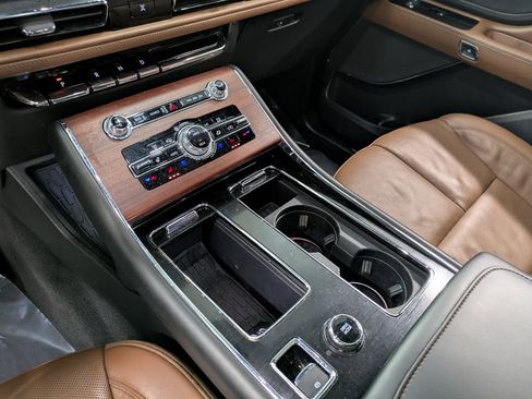 Certified 2023 Lincoln Aviator Reserve w/ Elements Package Plus image 13