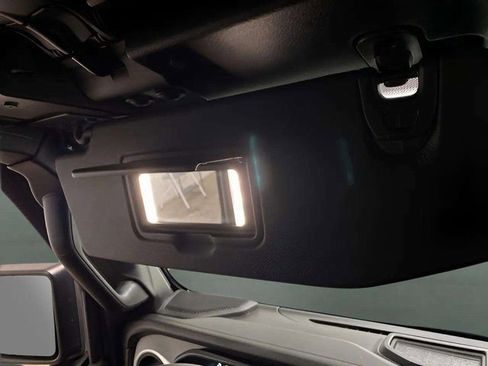 Used 2024 Jeep Wrangler Unlimited image 50