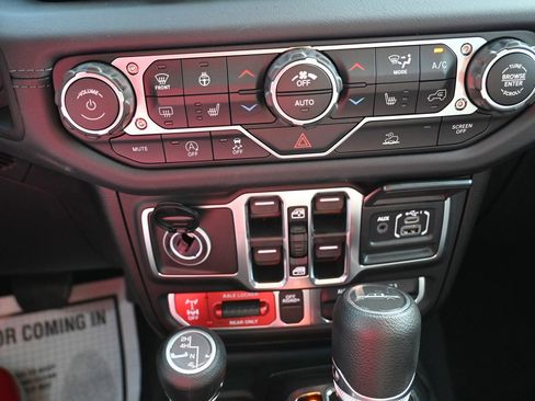 New 2026 Jeep Gladiator Mojave AWD/4WD image 13