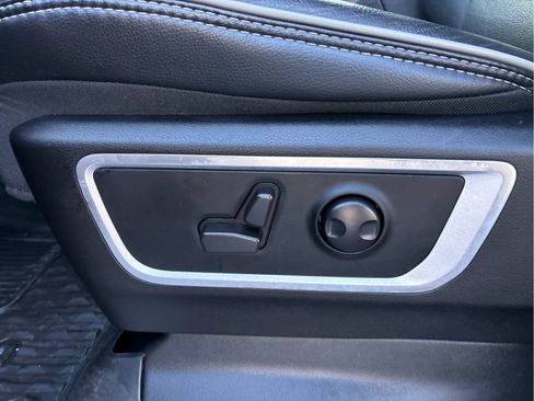 Used 2022 RAM 1500 Laramie image 9