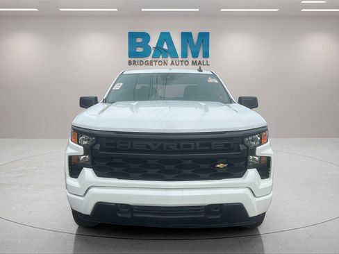 Used 2022 Chevrolet Silverado 1500 Custom w/ LPO, Dark Essentials Package image 2