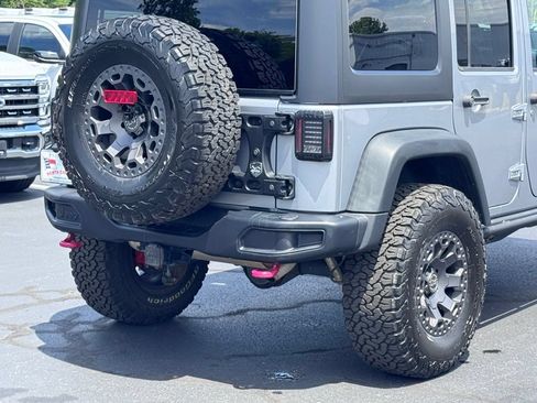 Used 2016 Jeep Wrangler Unlimited Rubicon AWD/4WD image 35