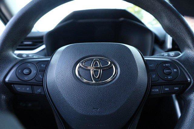Used 2025 Toyota RAV4 XLE AWD/4WD image 10