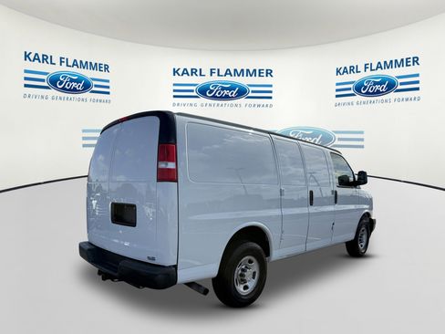 Used 2021 Chevrolet Express 2500 w/ Communications Package image 3