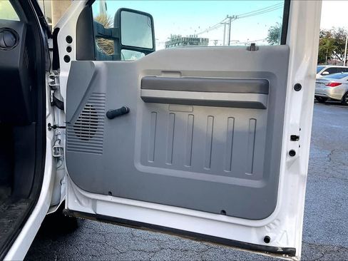 Used 2016 Ford F250 XL RWD image 28