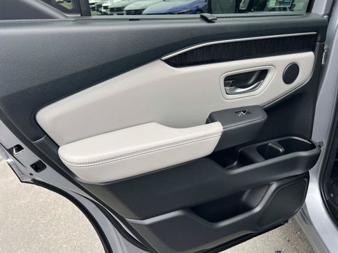 Certified 2023 Honda Pilot Elite image 23