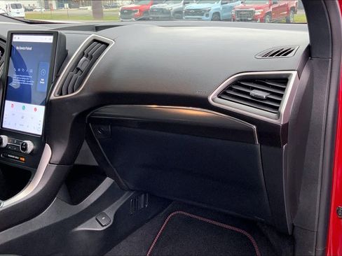 Certified 2024 Ford Edge ST-Line image 18