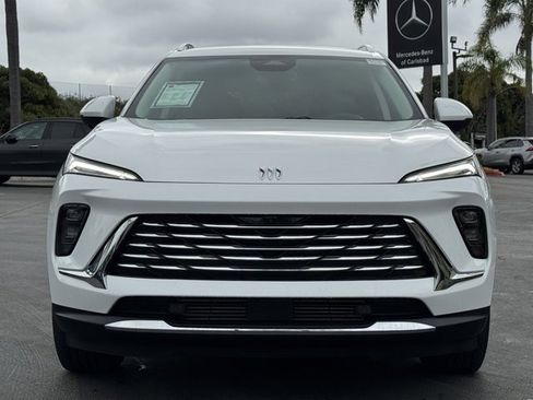 Used 2024 Buick Envision Preferred image 3