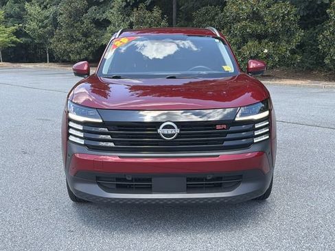 Certified 2025 Nissan Kicks SR FWD image 2