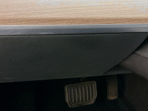 Used 2023 Tesla Model 3 Standard Range image 17