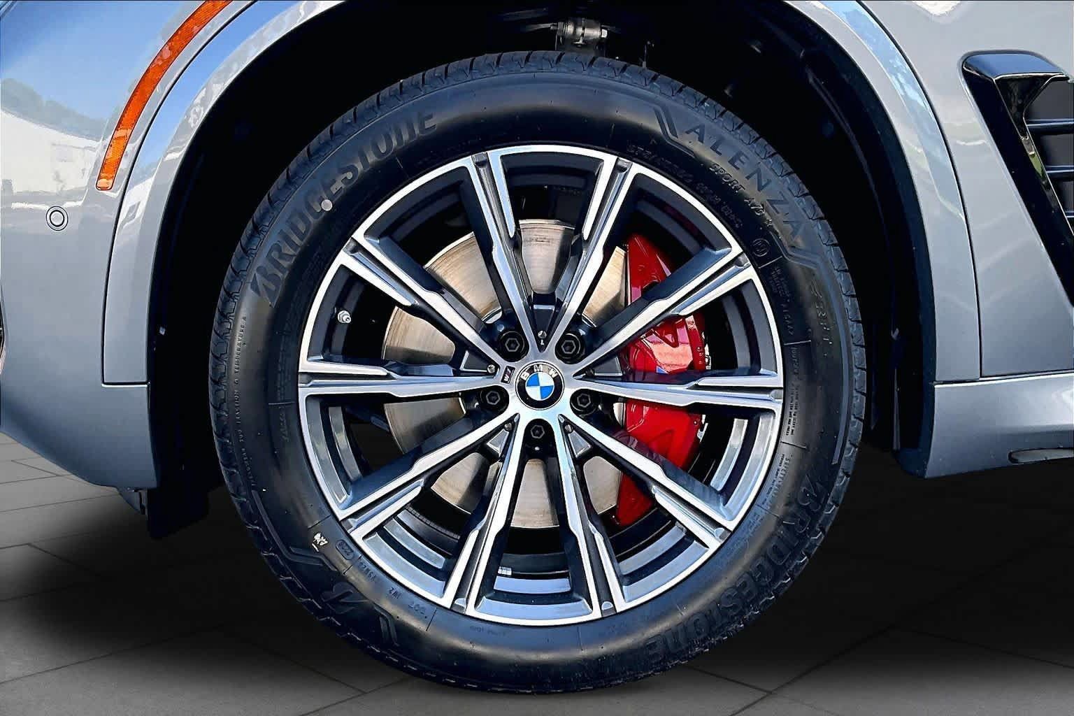 Used 2026 BMW X5 sDrive40i w/ M Sport Package RWD image 11