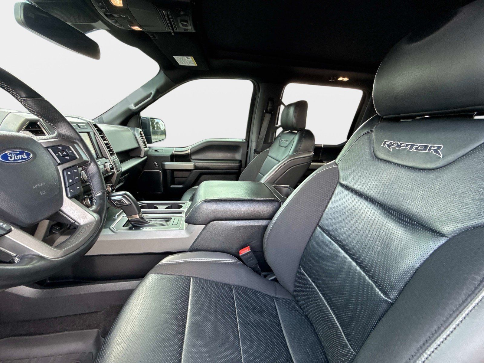 Used 2019 Ford F150 Raptor w/ Equipment Group 802A Luxury AWD/4WD image 22