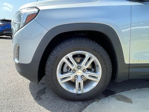 Used 2021 GMC Terrain SLE w/ Driver Convenience Package FWD image 30