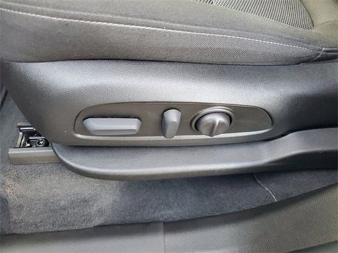 Certified 2023 Chevrolet Traverse LT image 21