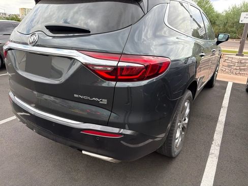 Used 2018 Buick Enclave Avenir w/ Avenir Technology Package AWD/4WD image 5