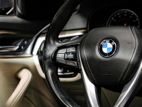 Used 2018 BMW 530i w/ Premium Package RWD image 16