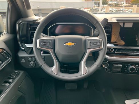 New 2026 Chevrolet Silverado 1500 LT w/ Z71 Off-Road Package image 13