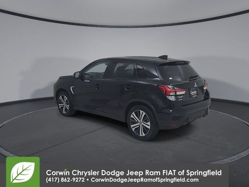 Used 2025 Mitsubishi Outlander Sport SE AWD/4WD image 11